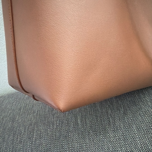 Saint Laurent Tote Bag - Picture 4 of 4